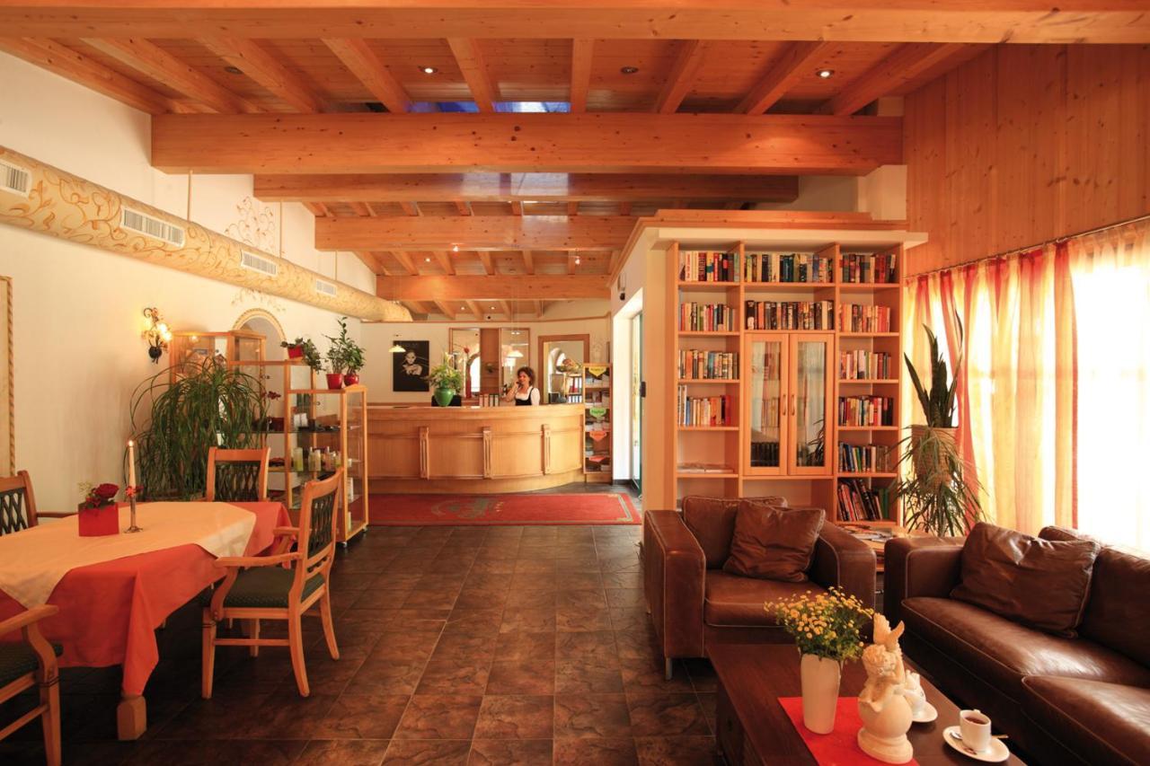 Aktivhotel Waldhof Oetz Zewnętrze zdjęcie
